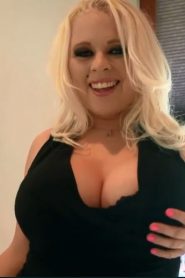 Curvy_blonde_Angel_Vain_amazing_cumshot_after_ana