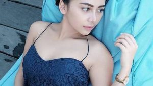 Cerita Sex Teman Sekelah Usil Meraba Selangkanganku